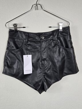 NWT AKIRA Black Faux Leather High Waisted Hot Shorts Club Night Out Large
